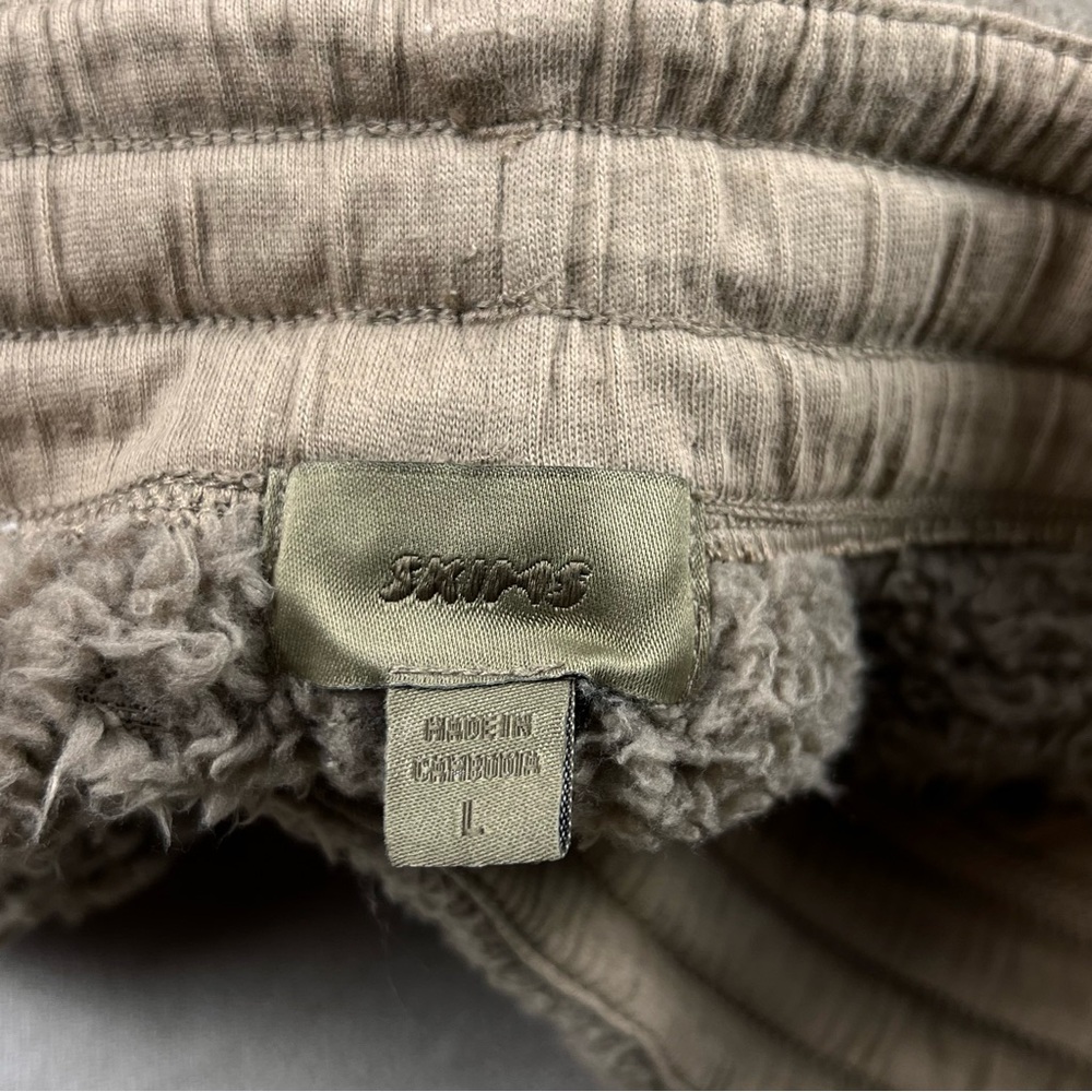 SKIMS Cozy Fleece Joggers in Tan - Picture 3 of 6